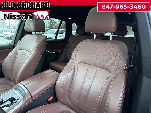 Used 2022 BMW X5 xDrive40i w/ Premium Package AWD/4WD image 12