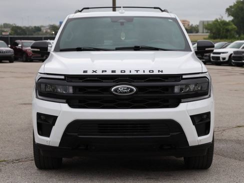 Used 2022 Ford Expedition Max Limited AWD/4WD image 5