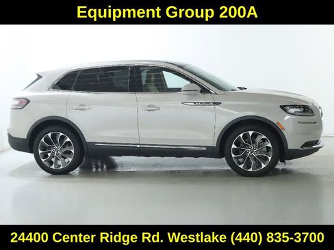 Used 2021 Lincoln Nautilus Reserve image 11