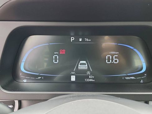 Certified 2024 Hyundai Elantra SE FWD image 32