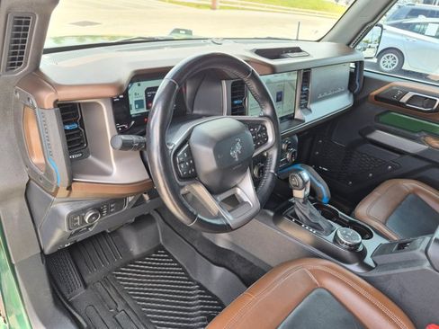 Used 2022 Ford Bronco Outer Banks AWD/4WD image 11