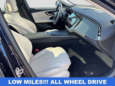 Used 2025 Mercedes-Benz E 450 4MATIC All-Terrain Wagon image 13