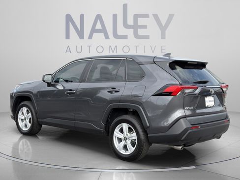 Used 2022 Toyota RAV4 LE w/ Carpet Mat Package (TMS) AWD/4WD image 5