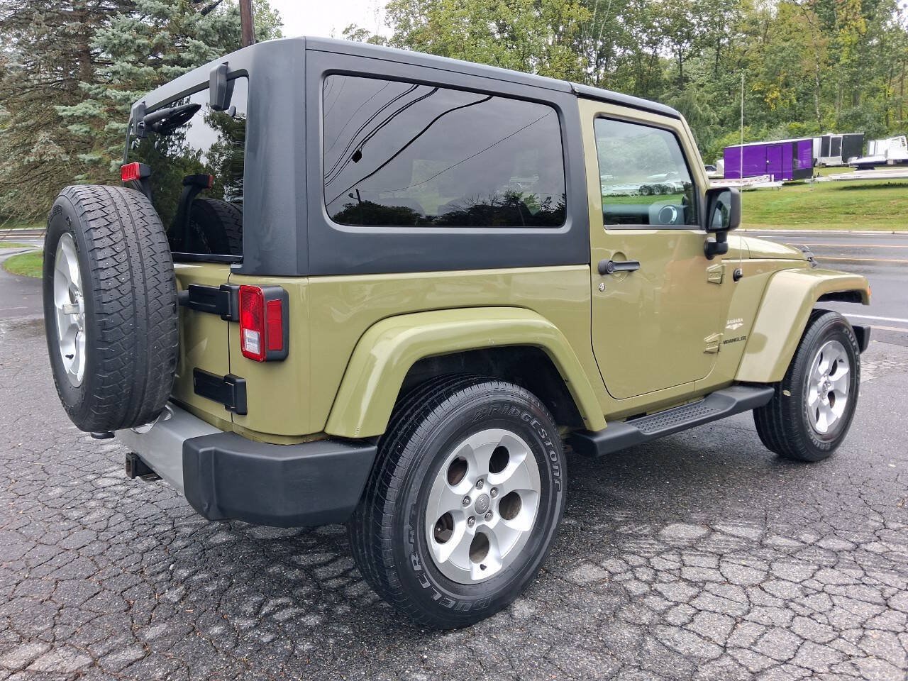 Used 2013 Jeep Wrangler Sahara w/ Connectivity Group AWD/4WD image 9