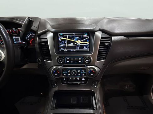 Used 2020 Chevrolet Tahoe Premier AWD/4WD image 23