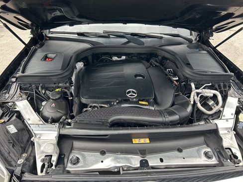 Used 2022 Mercedes-Benz GLC 300 image 17