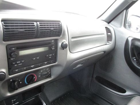 Used 2005 Ford Ranger XLT image 56