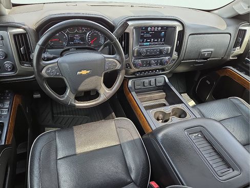 Used 2018 Chevrolet Silverado 2500 High Country w/ Duramax Plus Package AWD/4WD image 11