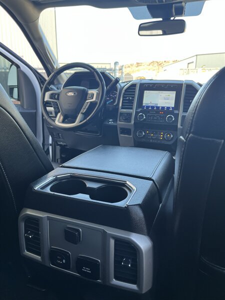 Used 2021 Ford F250 Lariat w/ Lariat Ultimate Package AWD/4WD image 11