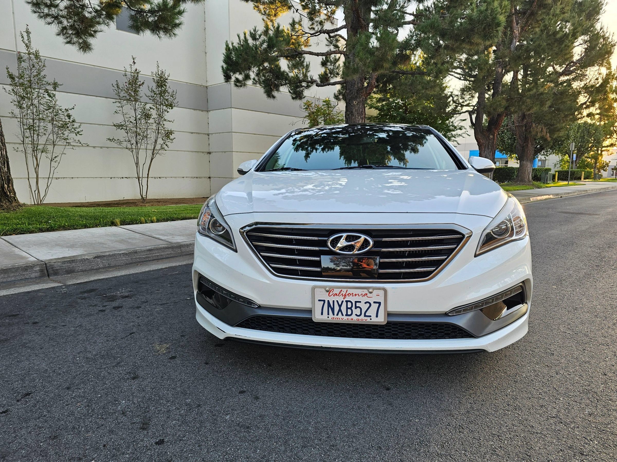 Used 2015 Hyundai Sonata Limited 2.0T FWD image 2