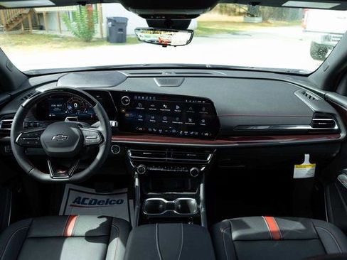 New 2026 Chevrolet Traverse RS image 16