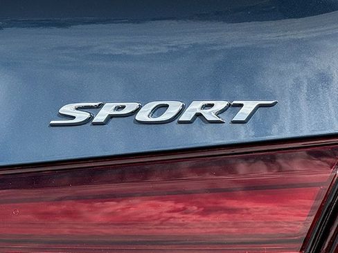 Certified 2025 Honda Civic Sport image 31