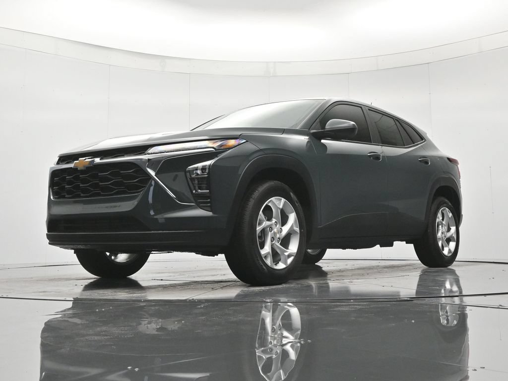 New 2026 Chevrolet Trax LS w/ LS Convenience Package FWD image 35