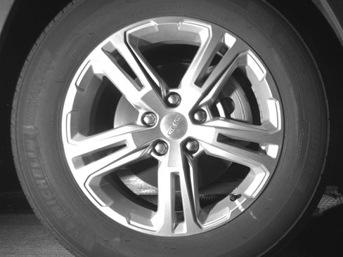 Used 2024 GMC Terrain SLE image 18