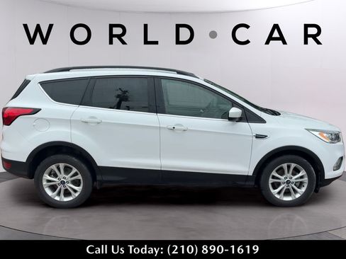 Used 2019 Ford Escape SEL FWD image 8
