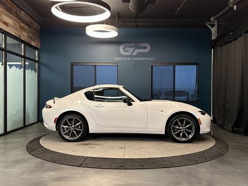 Used 2021 MAZDA MX-5 Miata RF Grand Touring image 2