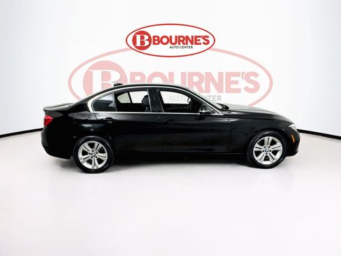 Used 2017 BMW 330i xDrive Sedan AWD/4WD image 10
