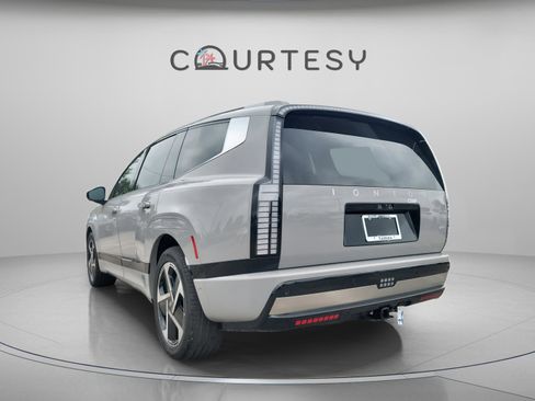 New 2026 Hyundai Ioniq 9 Calligraphy image 2