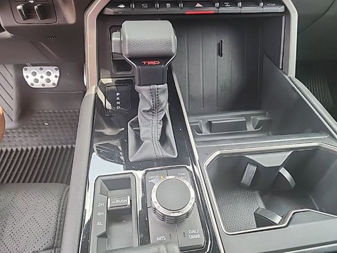 Used 2025 Toyota Tundra Limited w/ TRD Off-Road Package image 17