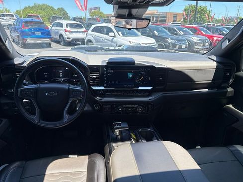 Used 2023 Chevrolet Silverado 1500 ZR2 w/ Technology Package AWD/4WD image 37