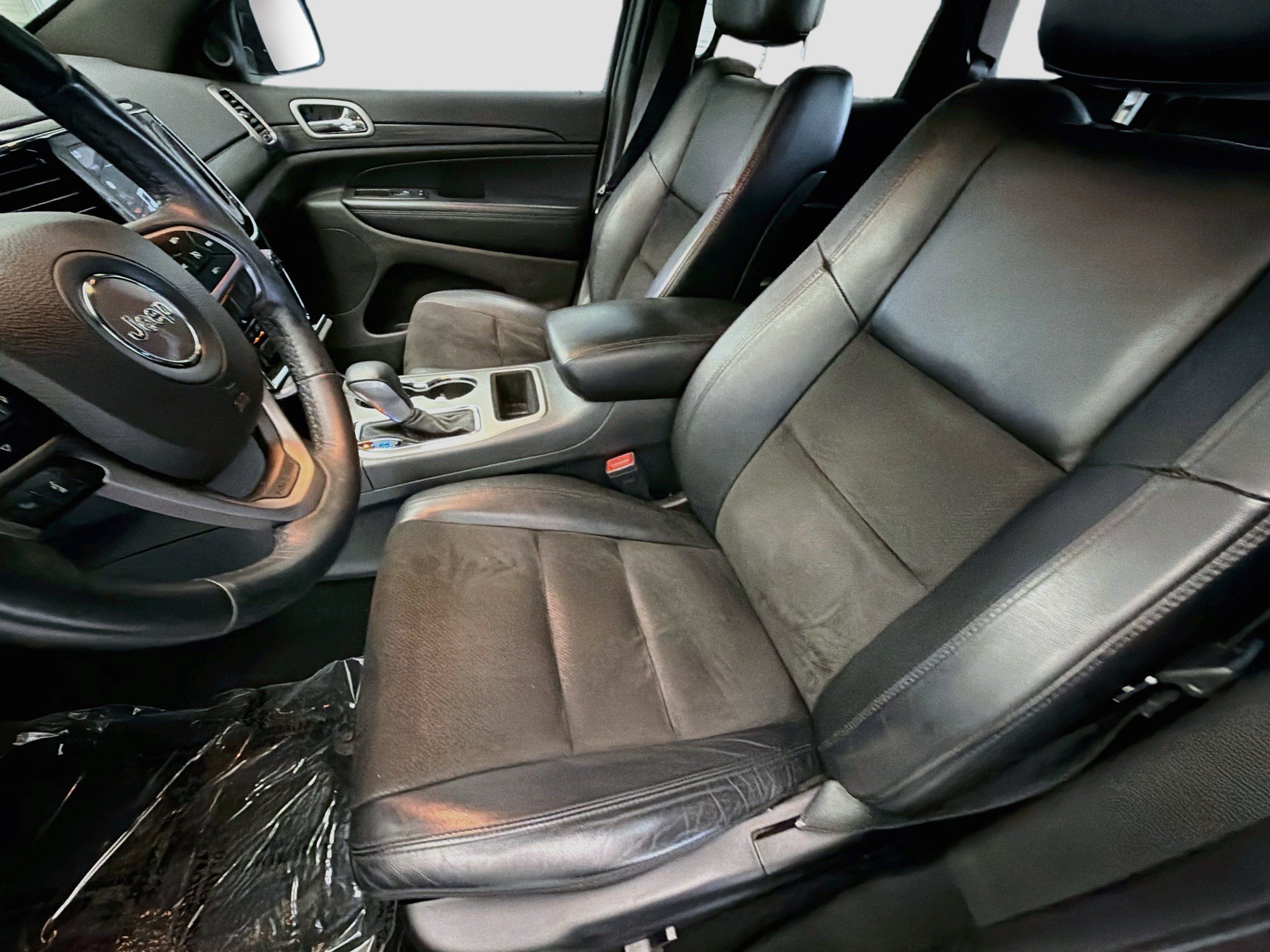 Used 2019 Jeep Grand Cherokee Altitude AWD/4WD image 11