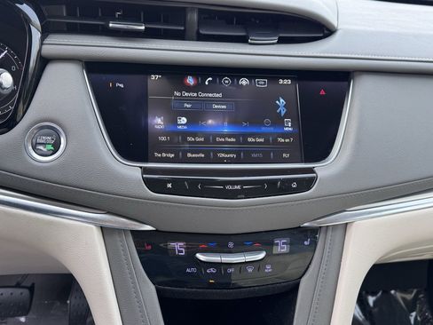 Used 2018 Cadillac XT5 Luxury w/ Driver Awareness Package image 25