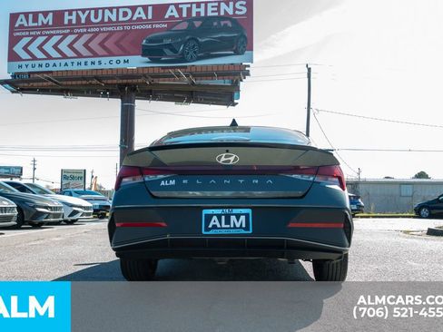 Used 2025 Hyundai Elantra Sport FWD image 10