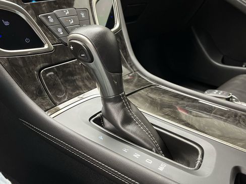 Used 2014 Buick LaCrosse Leather FWD image 22