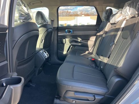 New 2026 Kia Sorento EX image 13