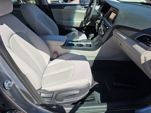 Used 2016 Hyundai Sonata SE FWD image 16