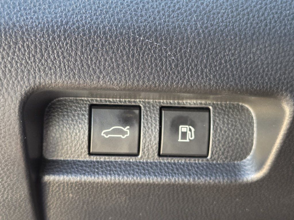 Used 2024 Toyota Crown Platinum AWD/4WD image 25
