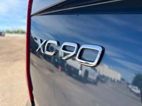 Used 2019 Volvo XC90 T6 Momentum w/ Protection Package Premier AWD/4WD image 13