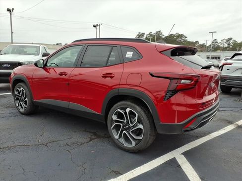 New 2026 Chevrolet Trax RS w/ Sunroof Package image 5