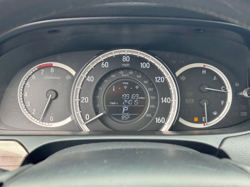 Used 2017 Honda Accord EX-L image 19