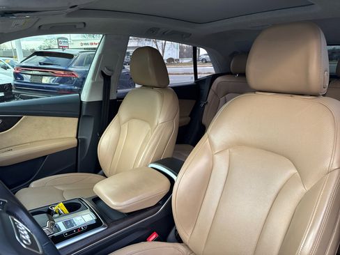 Used 2021 Audi Q8 Prestige w/ Prestige Package image 25