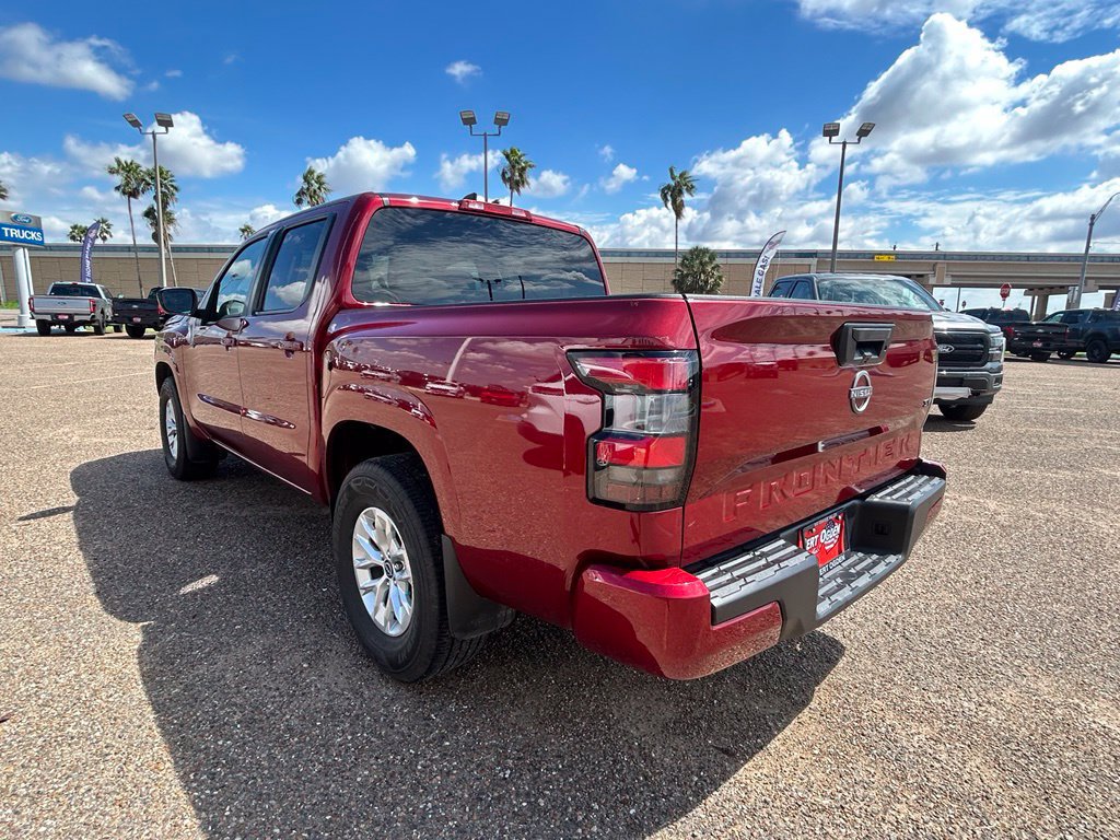 Used 2024 Nissan Frontier SV RWD image 4
