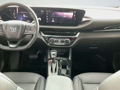 Used 2024 Buick Envista Sport Touring w/ Convenience I Package FWD image 7