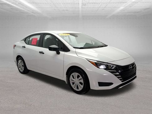 Certified 2025 Nissan Versa S w/ Trunk Package FWD image 10
