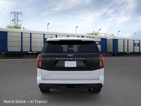 New 2026 Ford Expedition Active RWD image 5