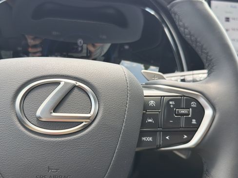 Used 2025 Lexus RX 350h w/ Convenience Package AWD/4WD image 10