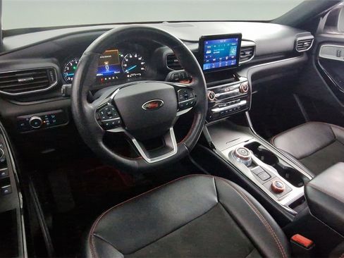 Used 2022 Ford Explorer ST-Line w/ Class IV Trailer Tow Package image 15