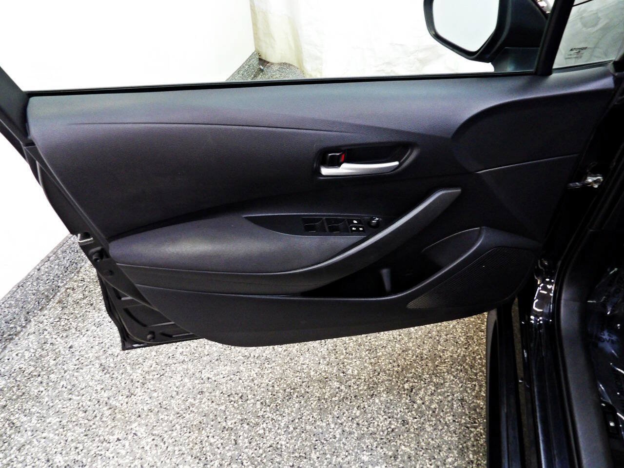 Used 2021 Toyota Corolla LE FWD image 7