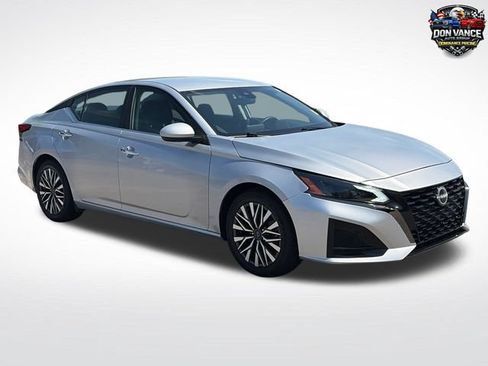 Used 2023 Nissan Altima 2.5 SV FWD image 7