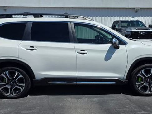 Used 2023 Subaru Ascent Limited w/ Technology Package AWD/4WD image 6