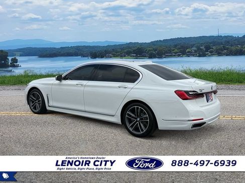 Used 2020 BMW 750i xDrive w/ Cold Weather Package AWD/4WD image 5