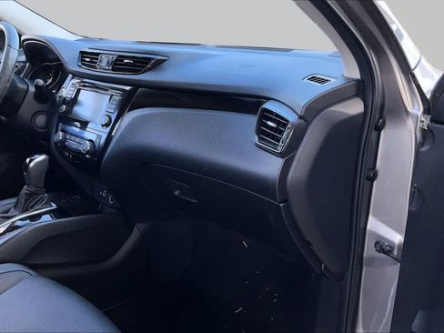 Used 2022 Nissan Rogue Sport SL AWD/4WD image 17