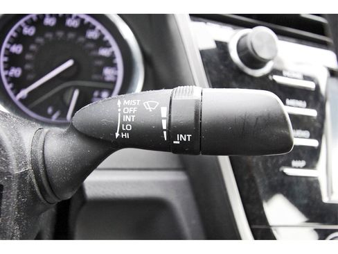 Used 2019 Toyota Camry LE image 13