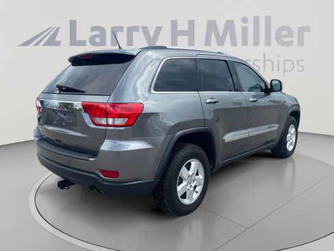 Used 2013 Jeep Grand Cherokee Laredo w/ Laredo E Group AWD/4WD image 5
