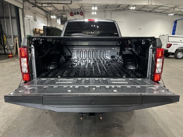 Used 2022 Ford F350 Lariat w/ Lariat Ultimate Package AWD/4WD image 25