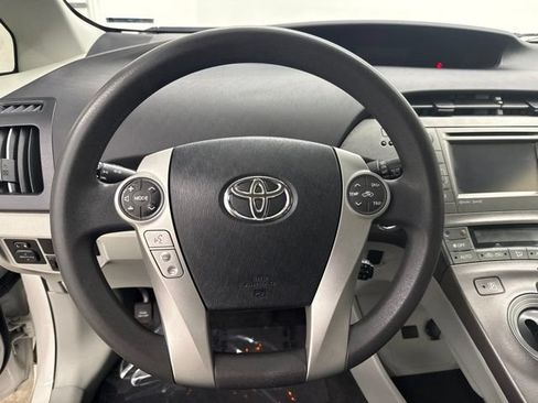 Used 2014 Toyota Prius Three FWD image 26